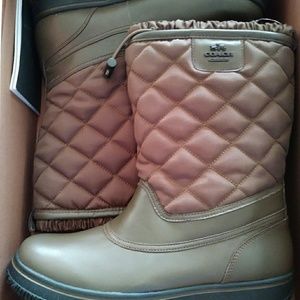 Coach boots